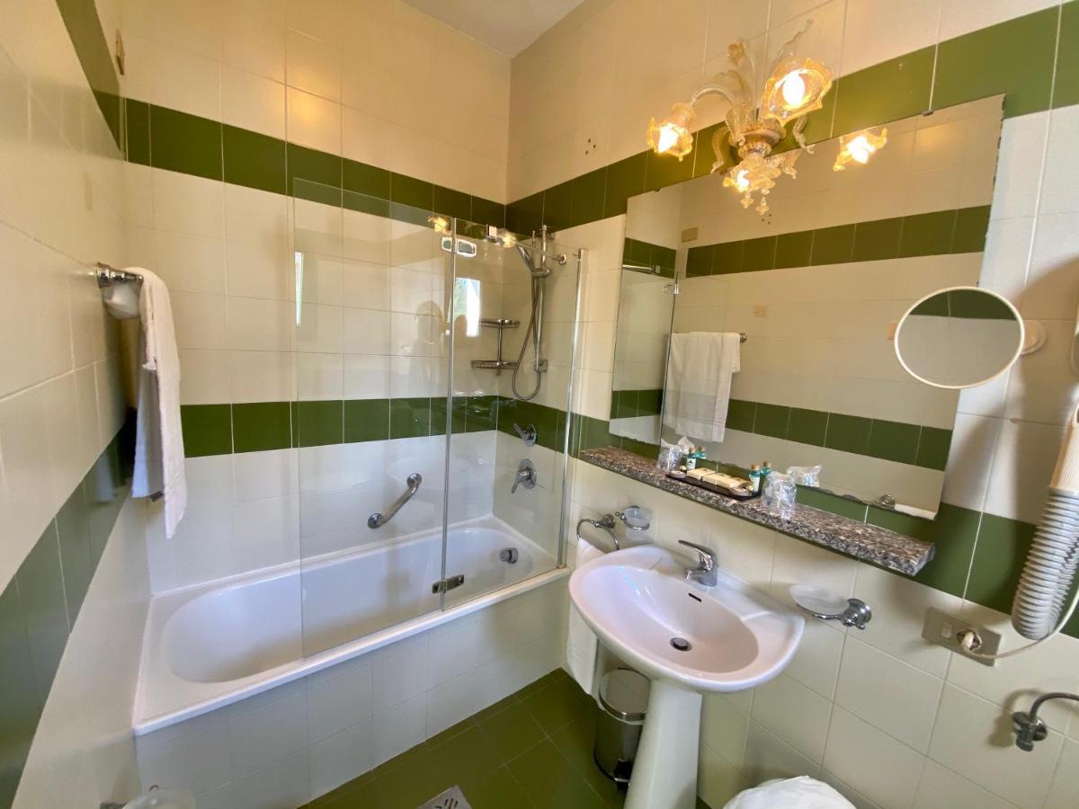 Triple Room with Side Sea View