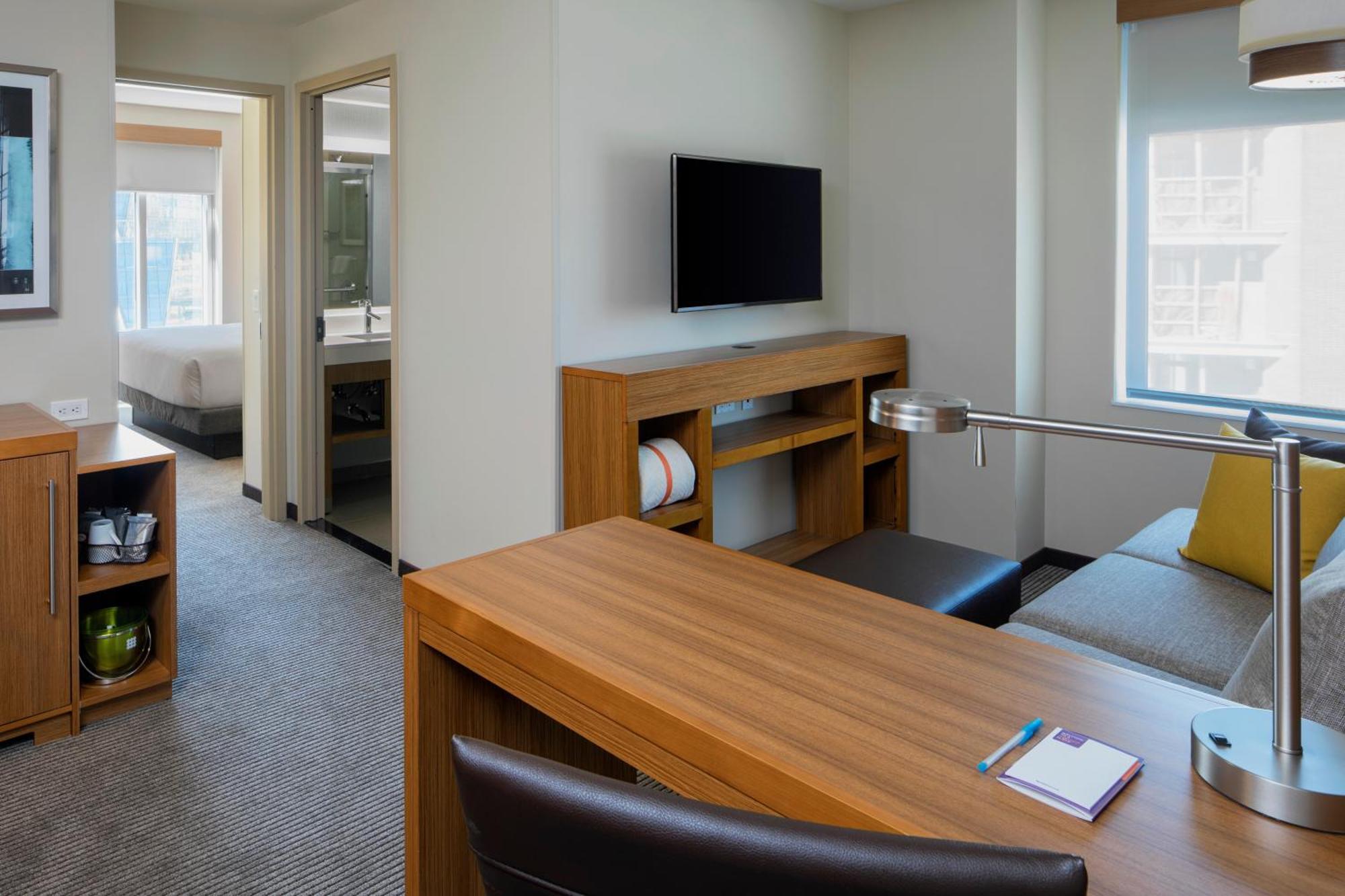 Suite King com um Sofá-Cama