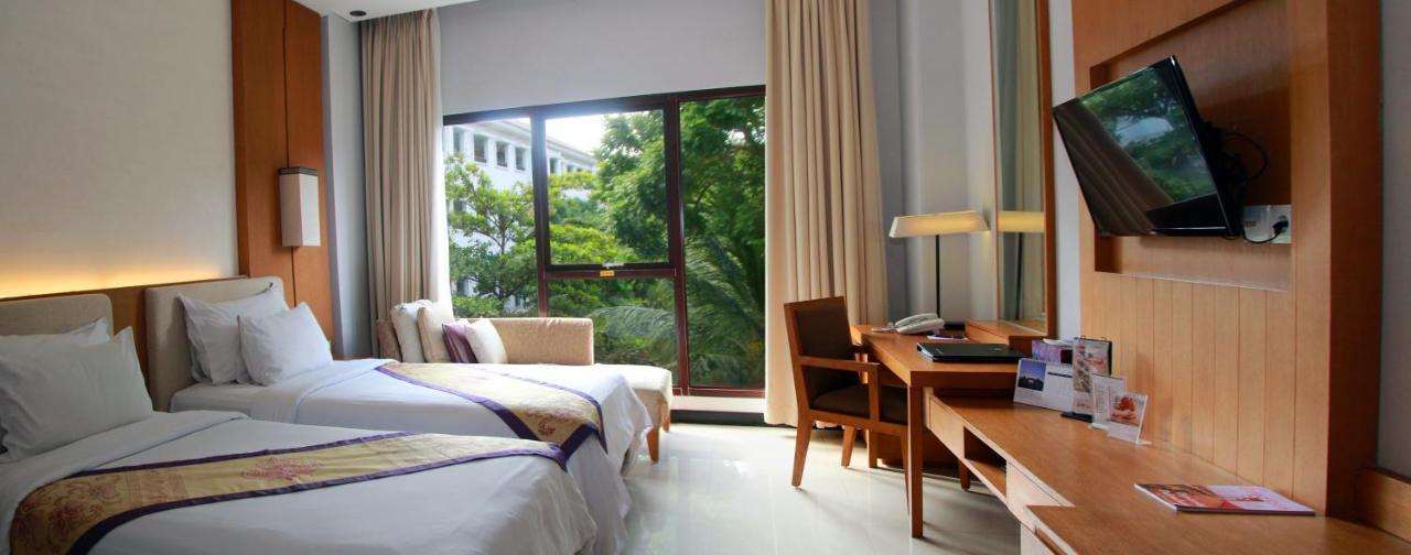 Deluxe Double or Twin Room,1642960945:JPEG