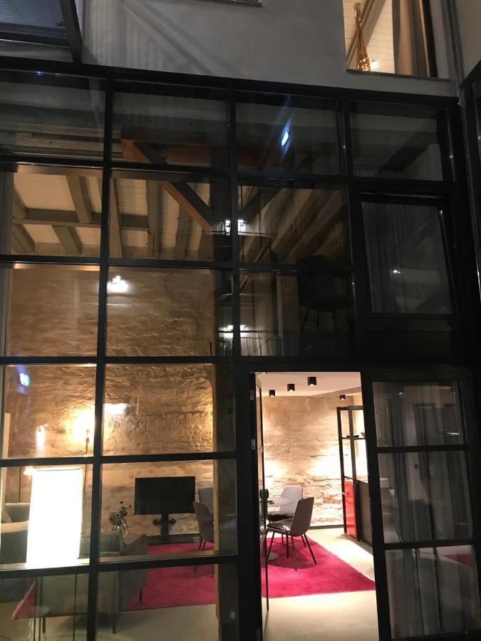 Deluxe Studio,1032354413:JPEG