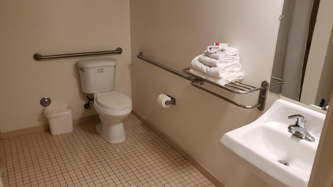 Chambre Simple - Accessible aux Personnes à Mobilité Réduite
