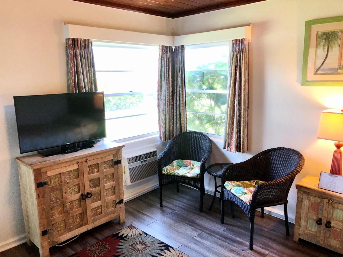 Basic Queen Room