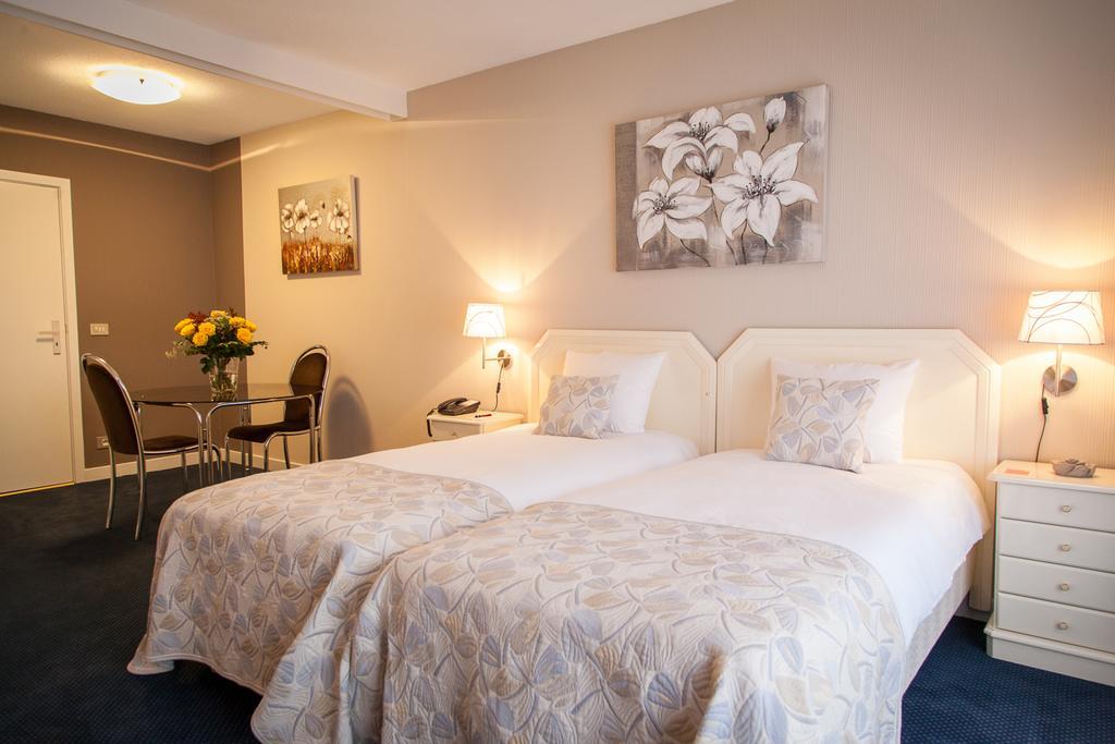 Classic Twin Room,439647609:JPEG