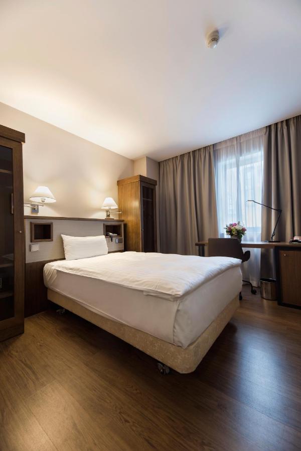 Standard Single Room,1134741127:JPEG