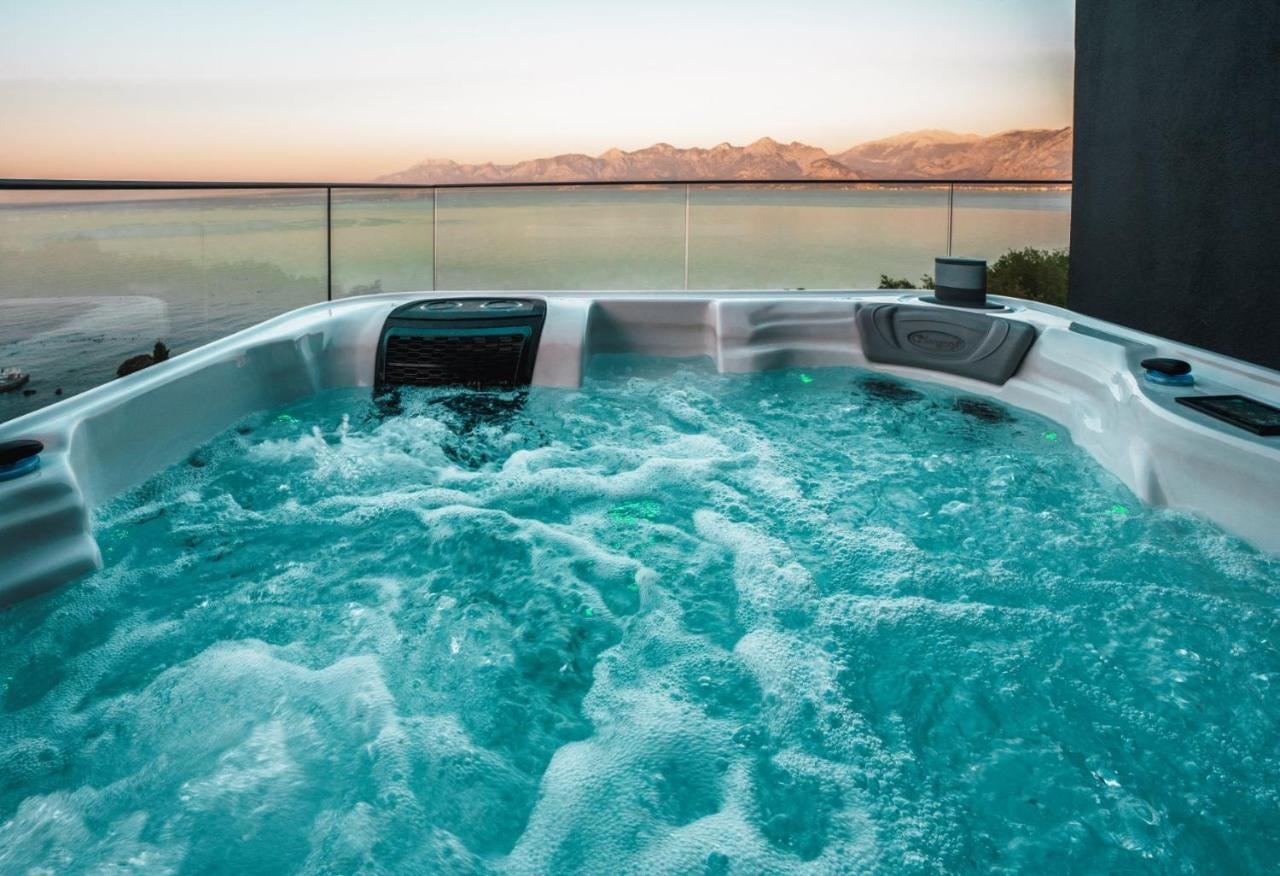 King Suite with Spa Bath