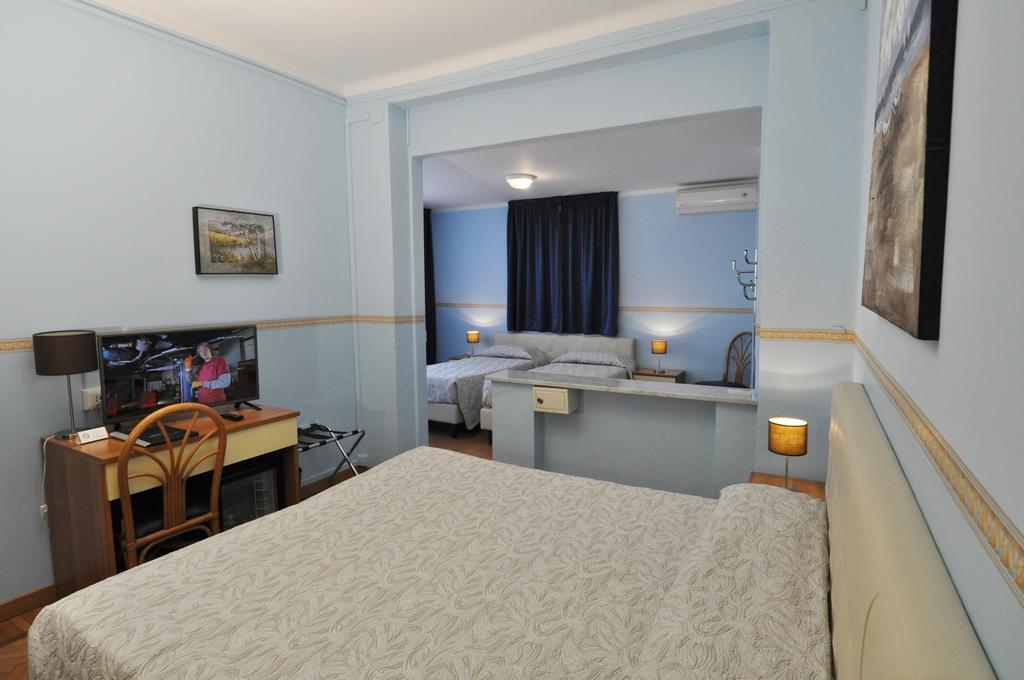 Quadruple Room,705388600:JPEG