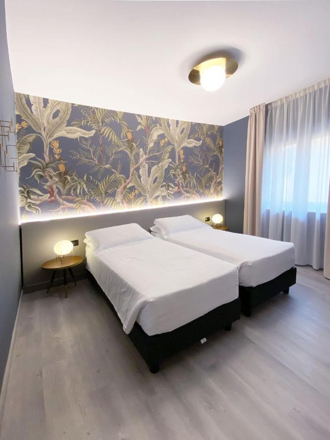 Doppel-/Zweibettzimmer mit eingeschränktem Seeblick