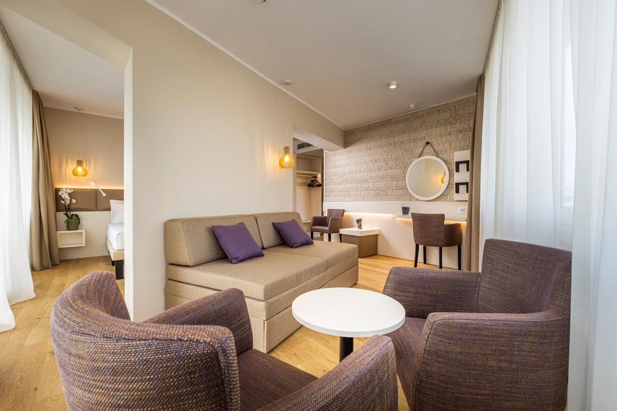 Captain Suite met Zeezicht en Balkon