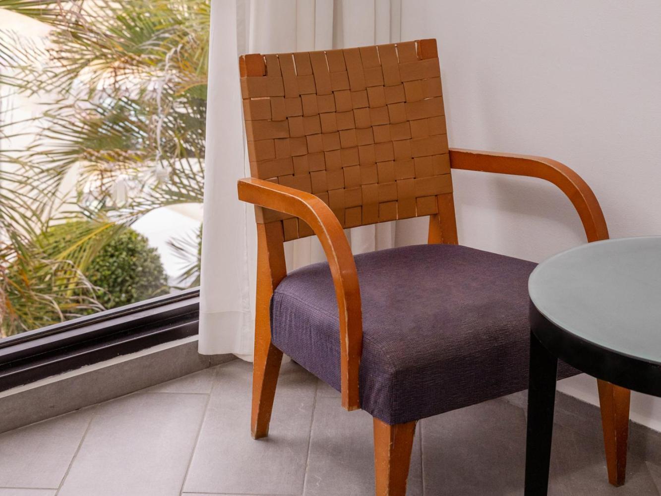 Studio avec Terrasse - Vue sur Piscine