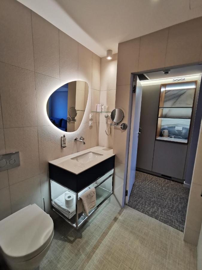 Deluxe Double Room with Balcony and Sea View