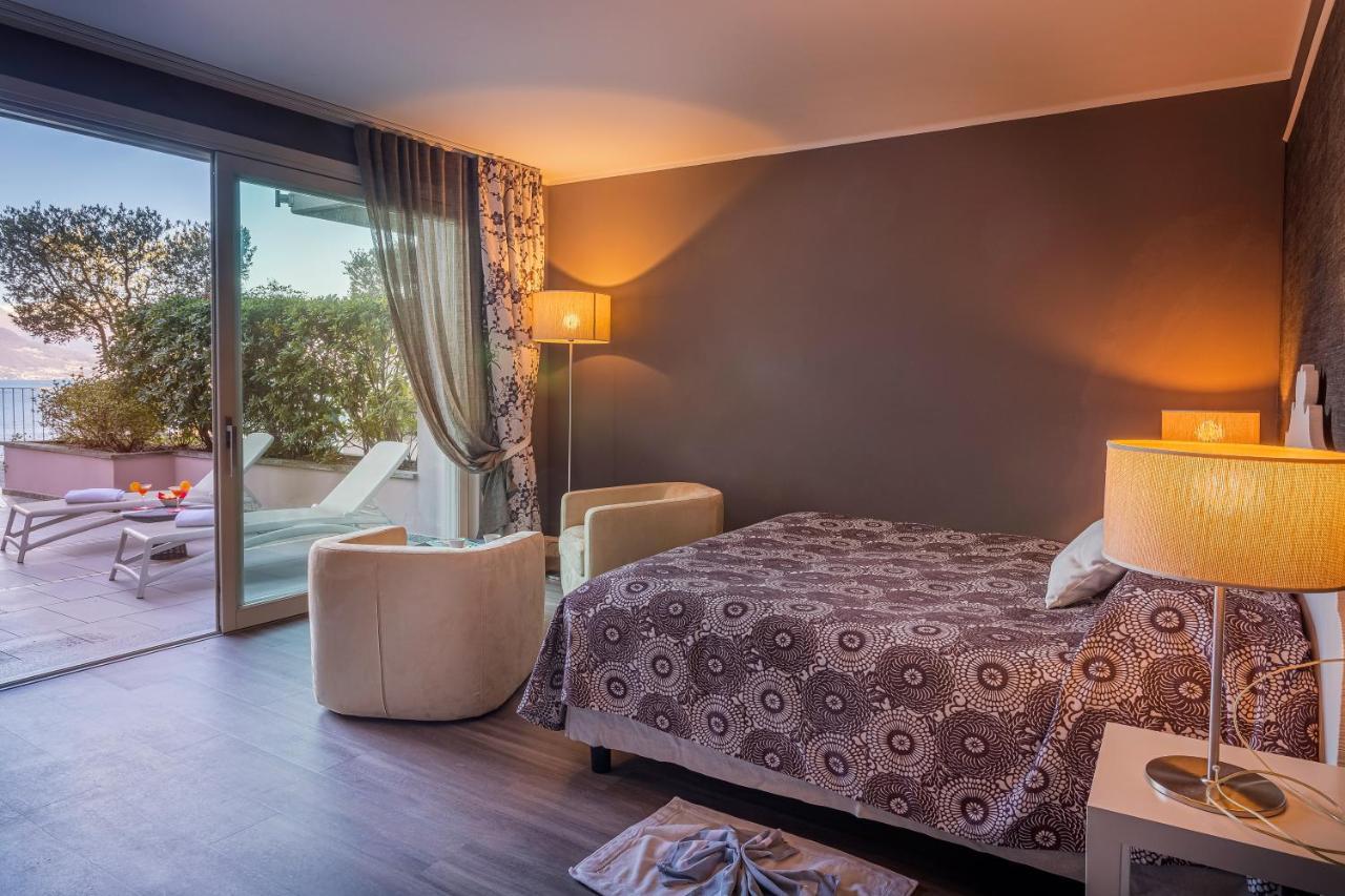 Deluxe Double or Twin Room with Lake View,1248275920:JPEG