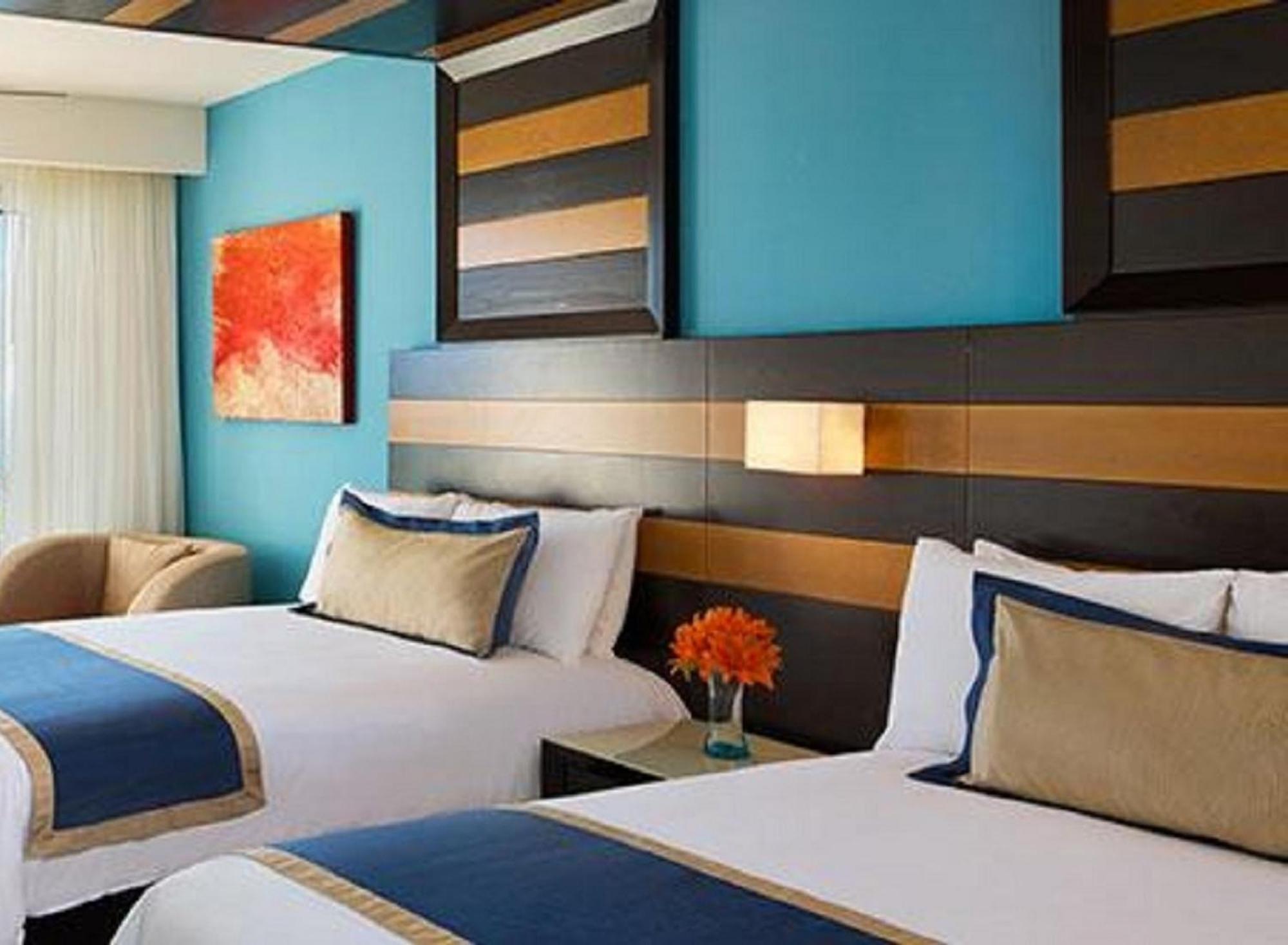 Junior Suite Ocean Front with Two Double Beds