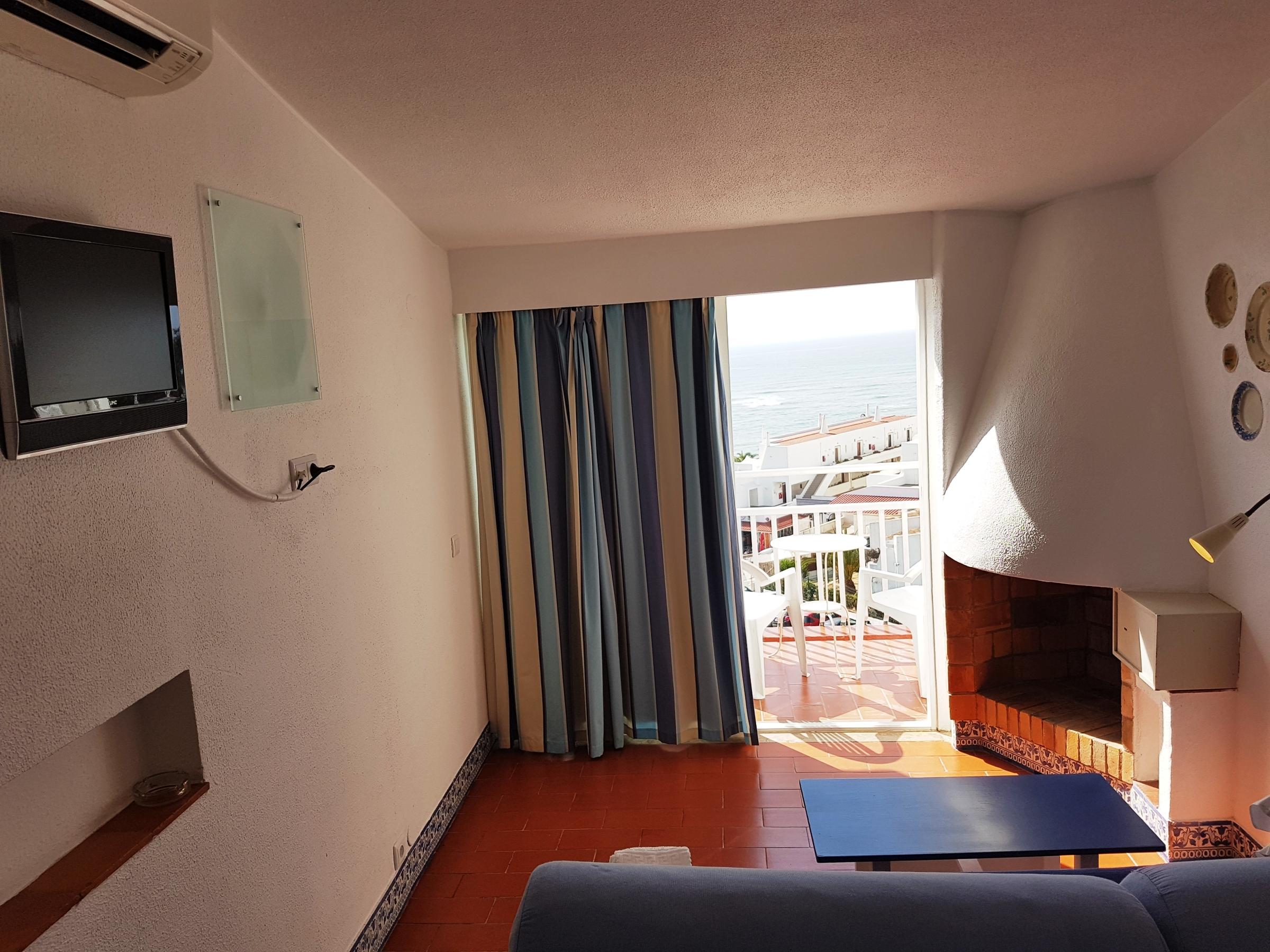 One-Bedroom Apartment with Sea View