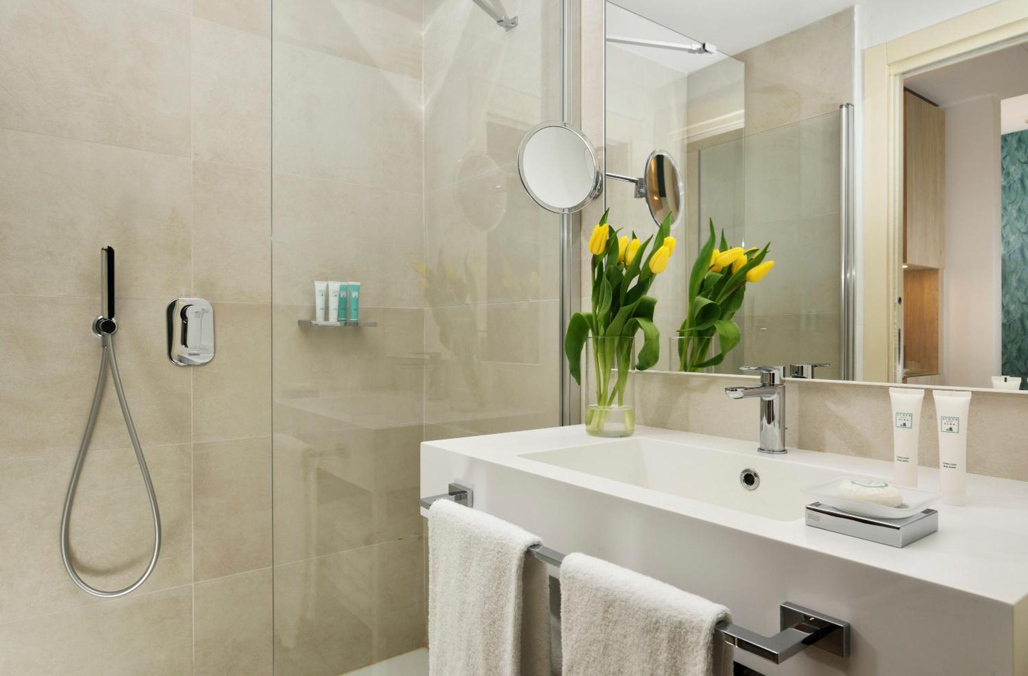 Deluxe Kamer met Twee Tweepersoonsbedden