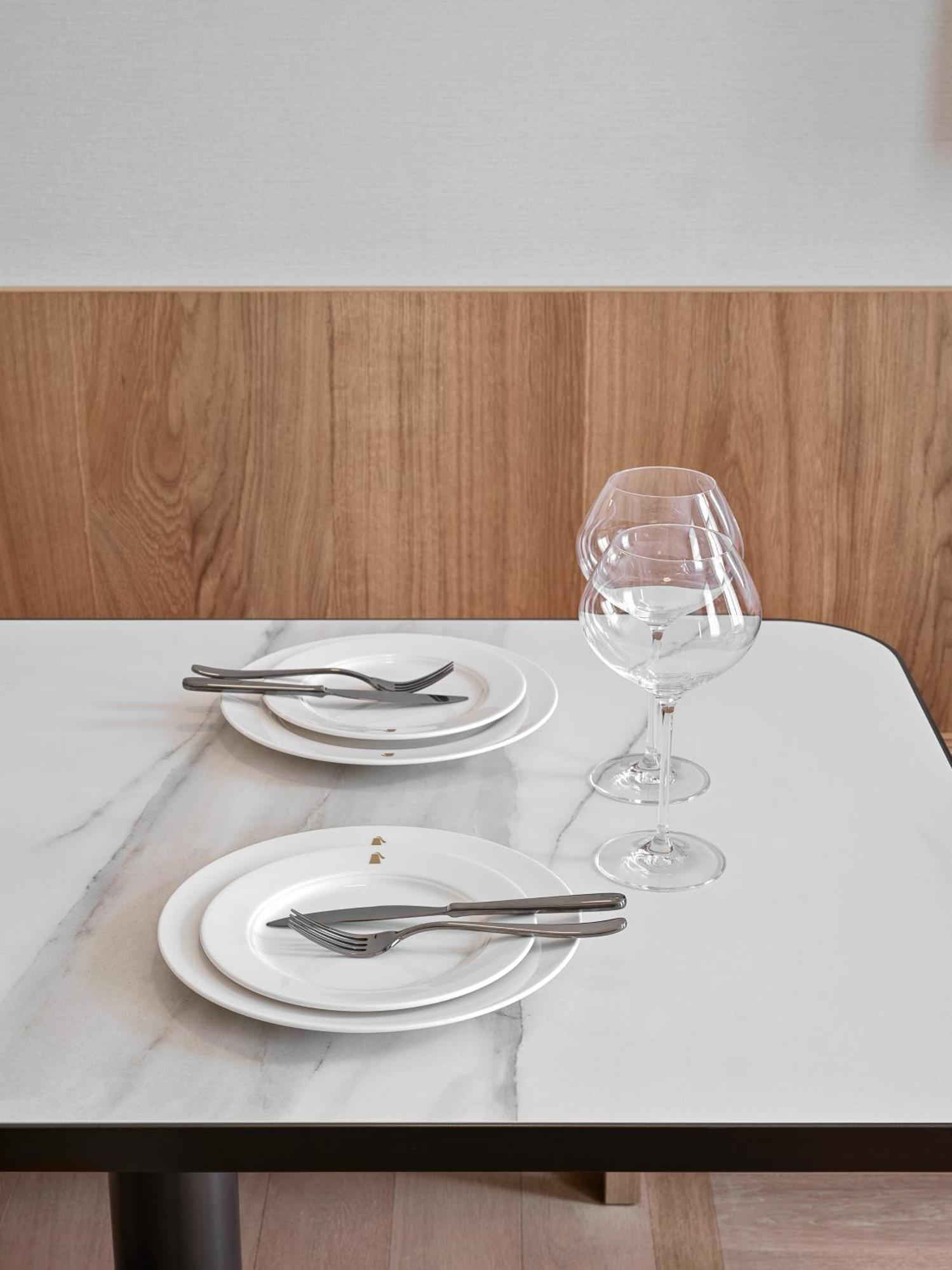 Penthouse Apartment,1286078350:JPEG