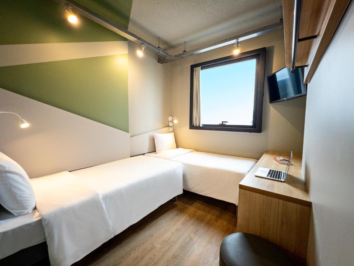 Quarto Standard com 2 Camas de Solteiro