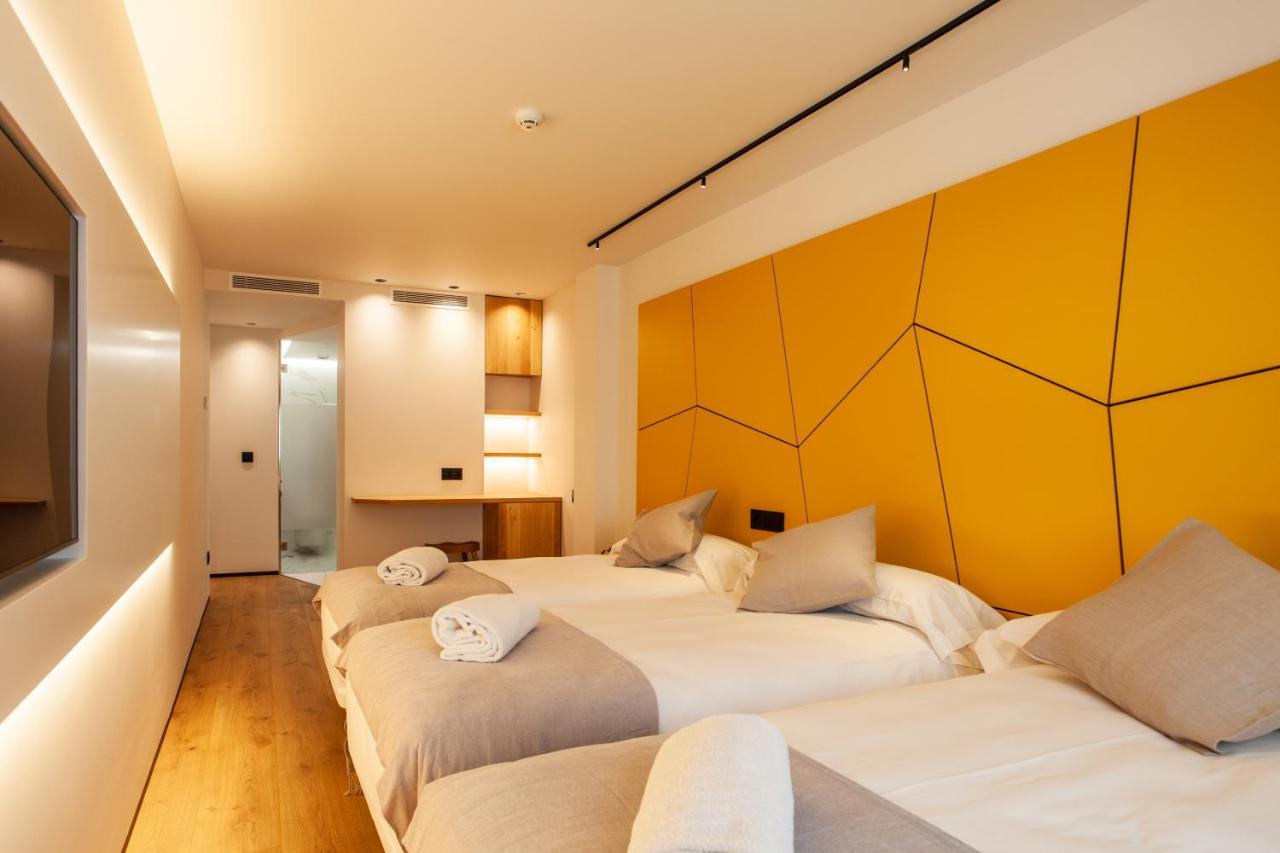 Standard Family Room,1380786743:JPEG