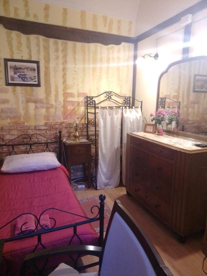 Economy Single Room,1345903826:JPEG
