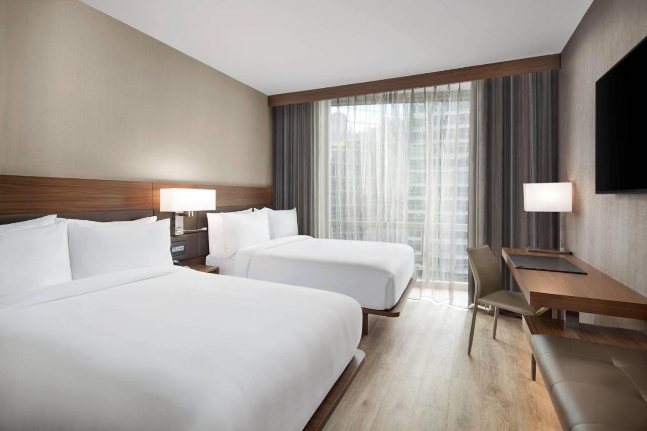 Chambre Double avec 2 Lits Doubles - Non-Fumeurs - Vue sur Détroit