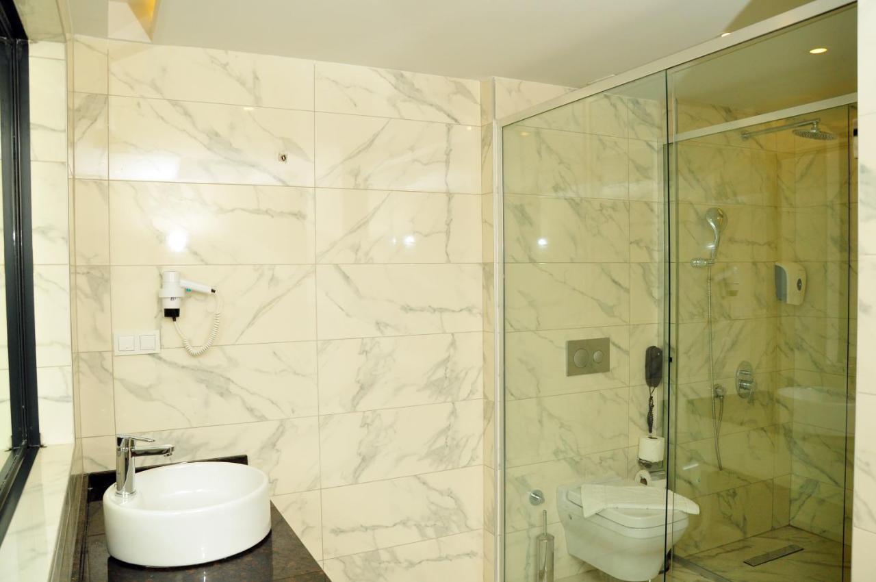 Chambre Double ou Lits Jumeaux - Vue sur Jardin