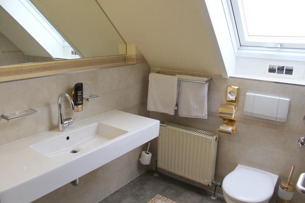 Suite (6 Adults)