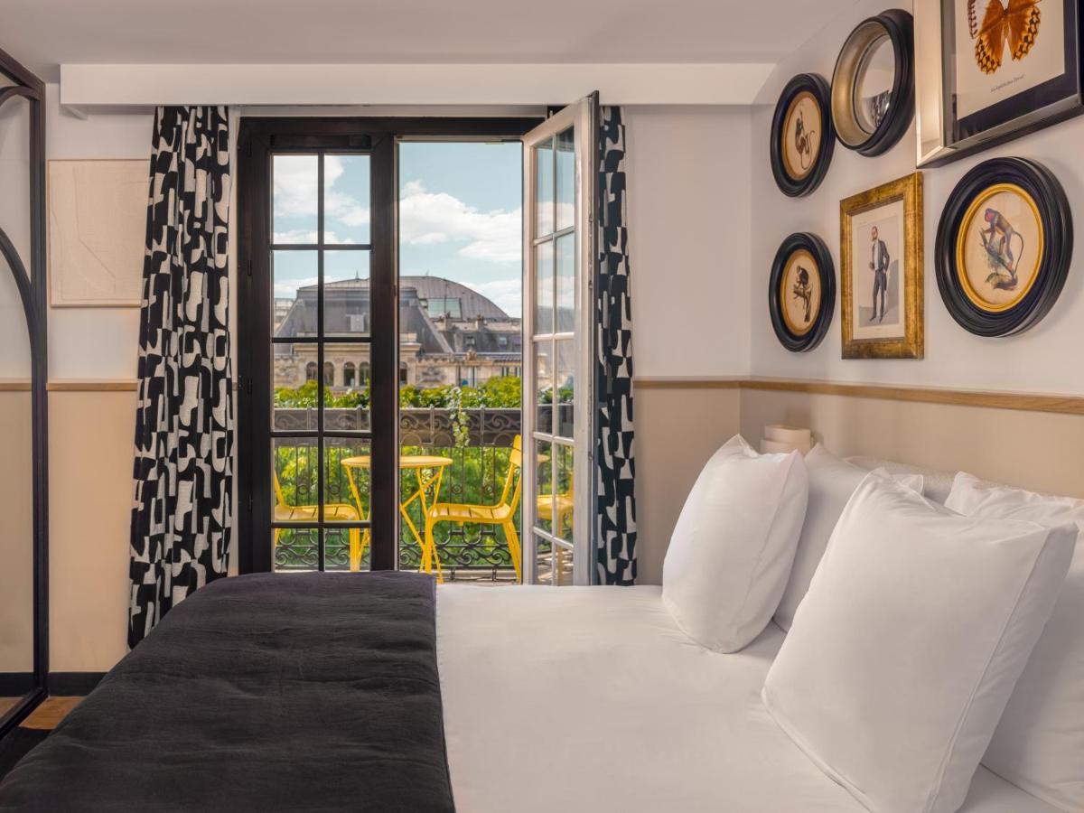 Suite Junior con balcón y vistas a París