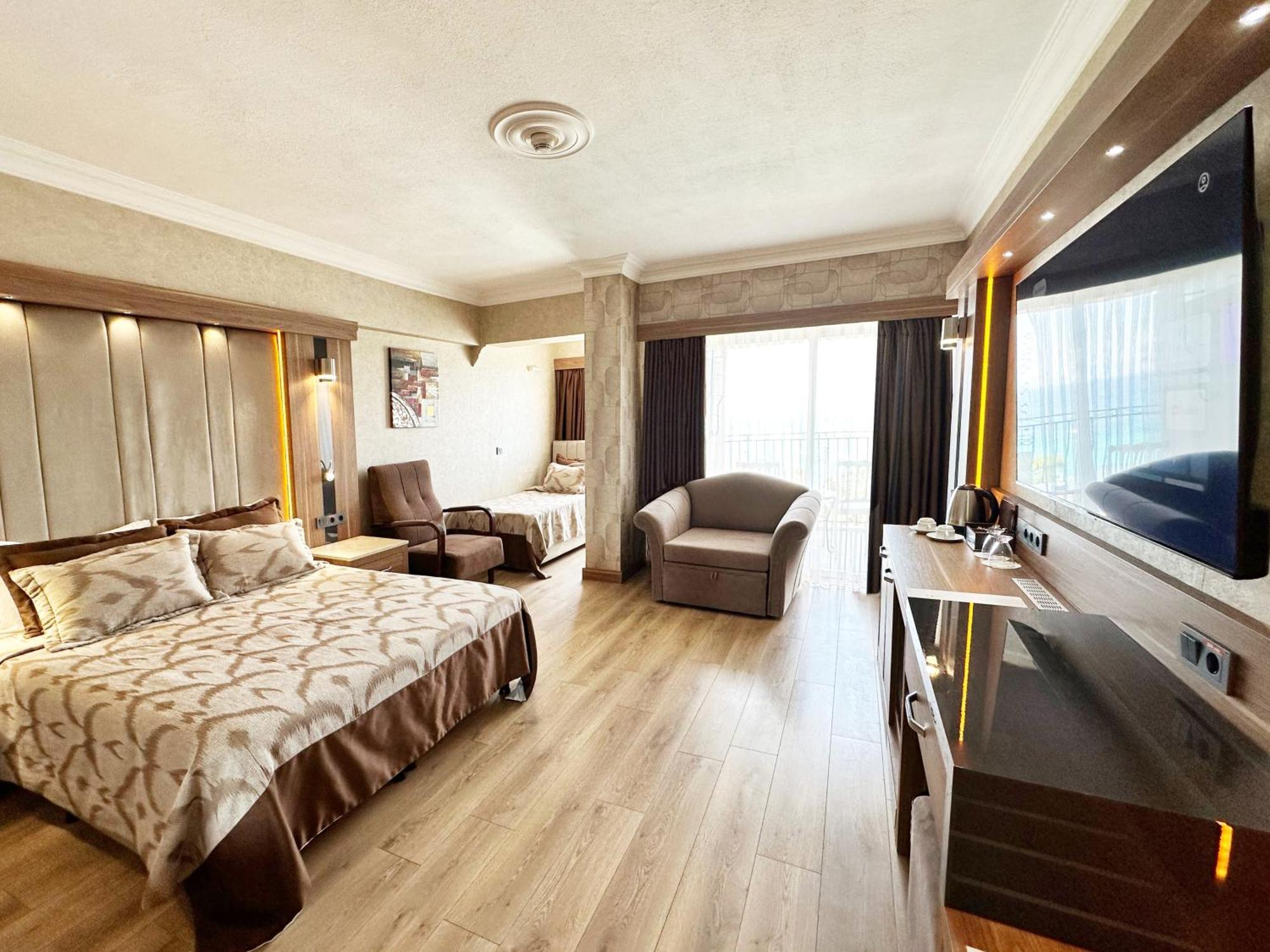 Standard Room with Sea View with Balcony