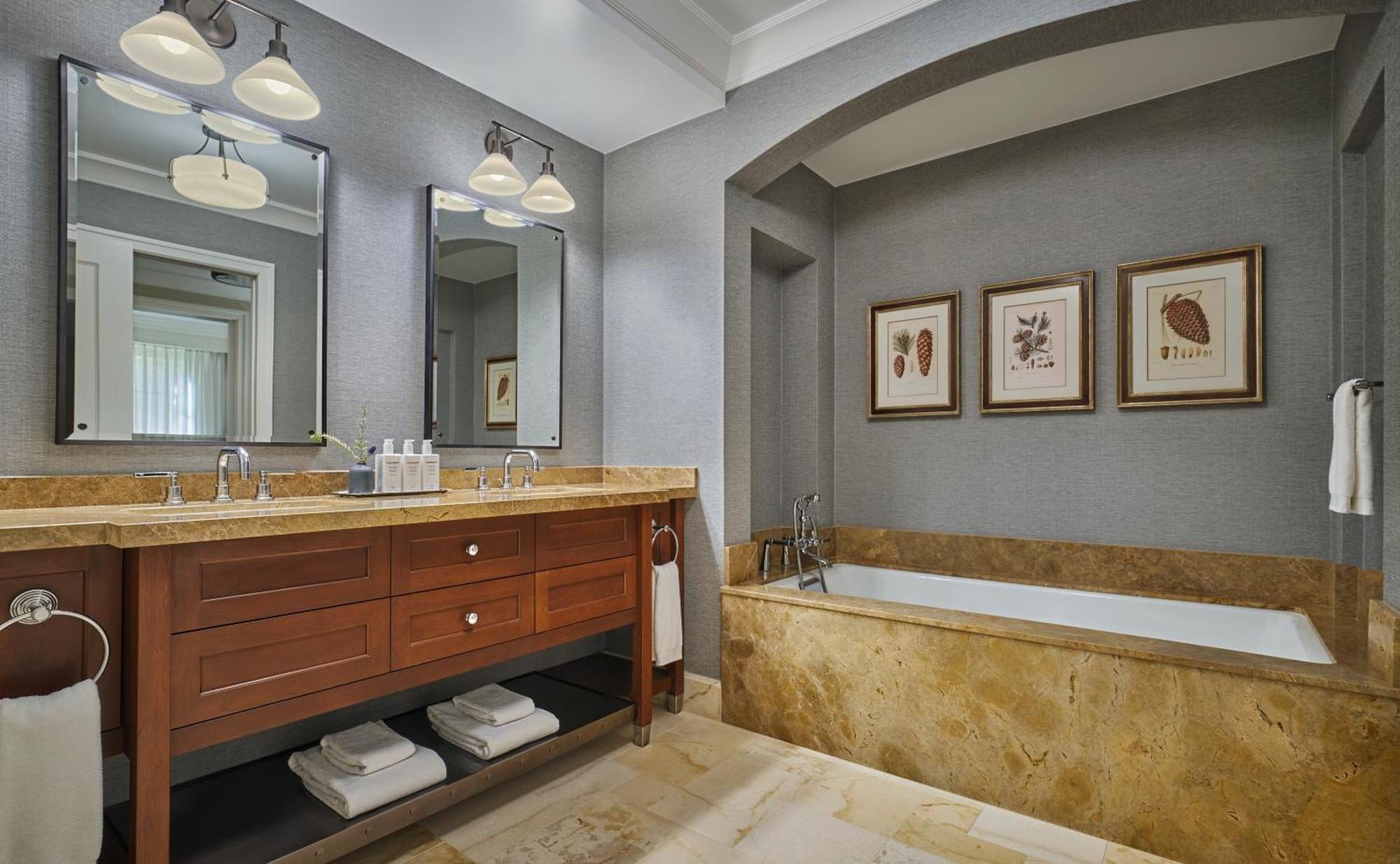 Suite Lit King-Size - Vue Panoramique