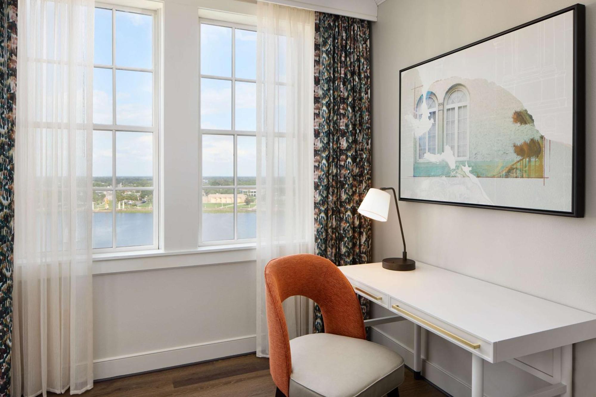 Corner King Room Lake View,1551453343:JPEG