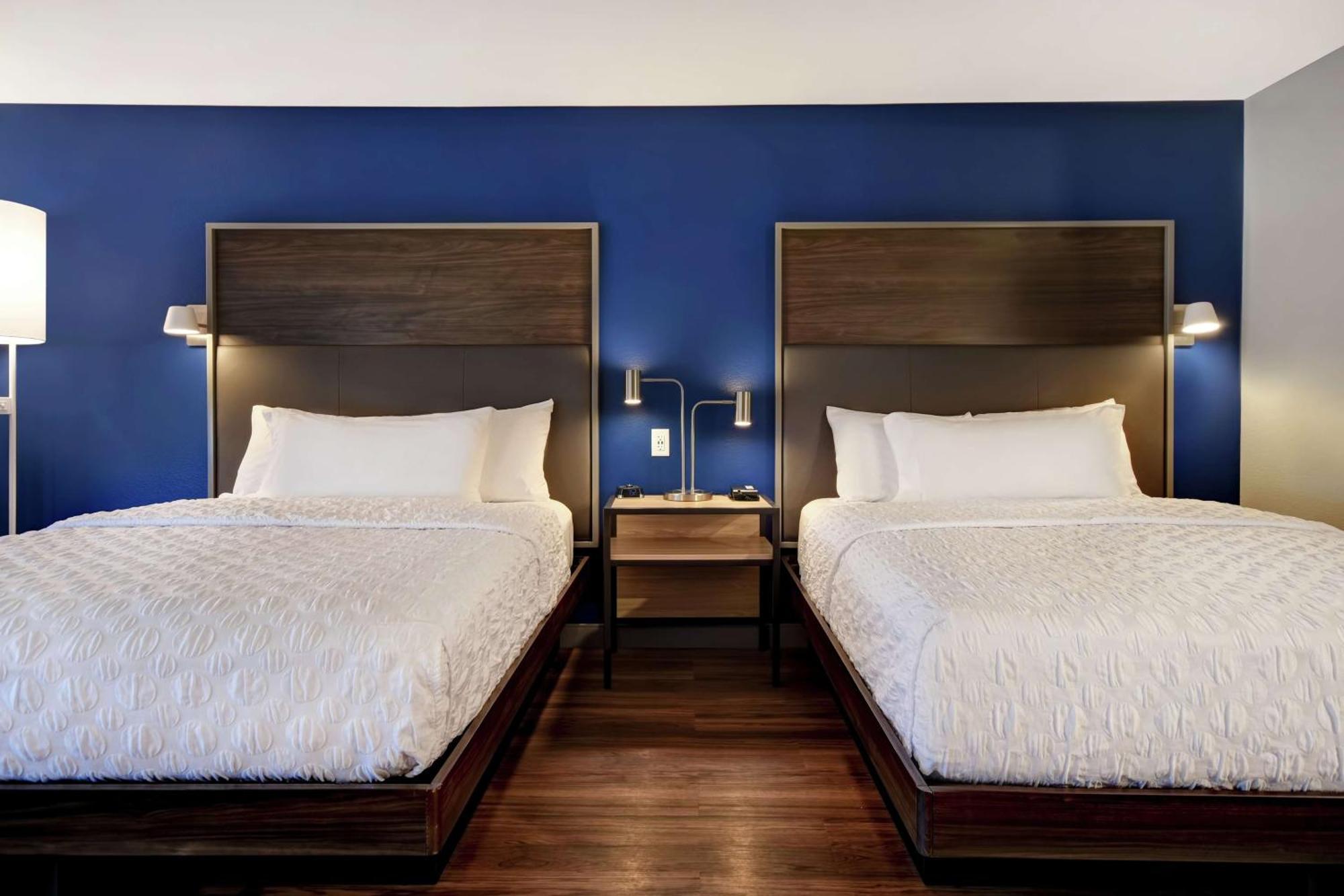 Queen Room with Two Queen Beds,1557102544:JPEG