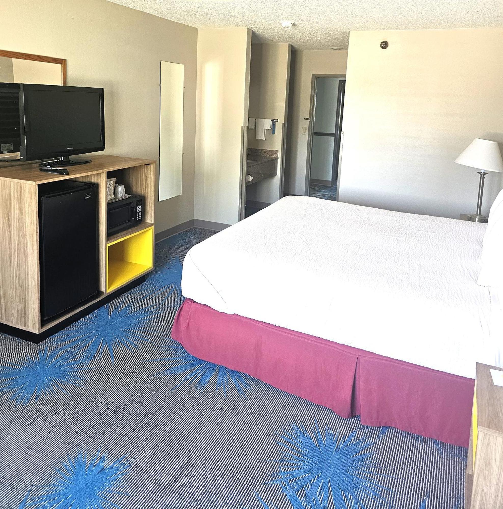 King Room - Non-Smoking,1583668920:JPEG