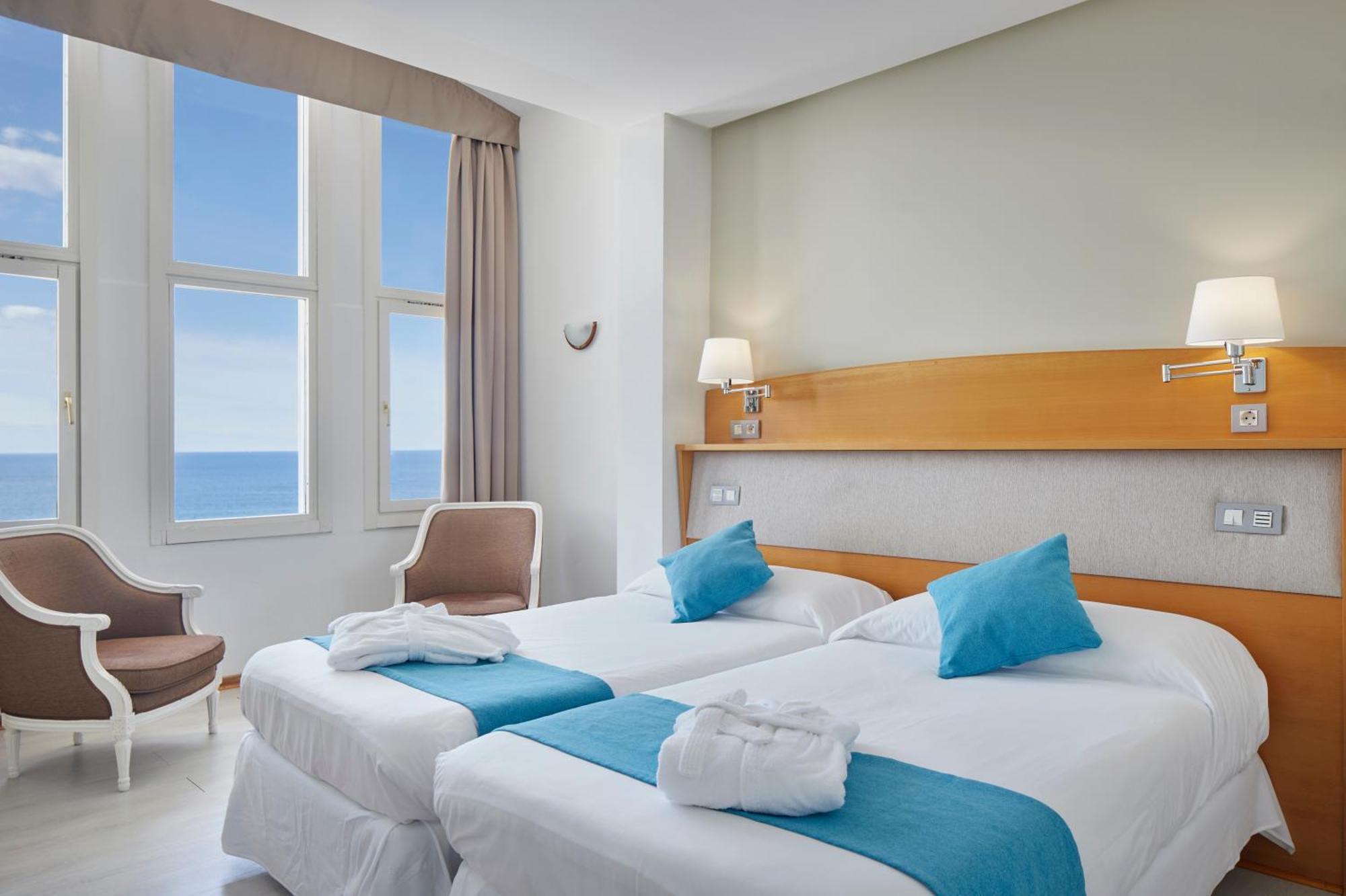 Chambre Double ou Lits Jumeaux - Vue sur Mer