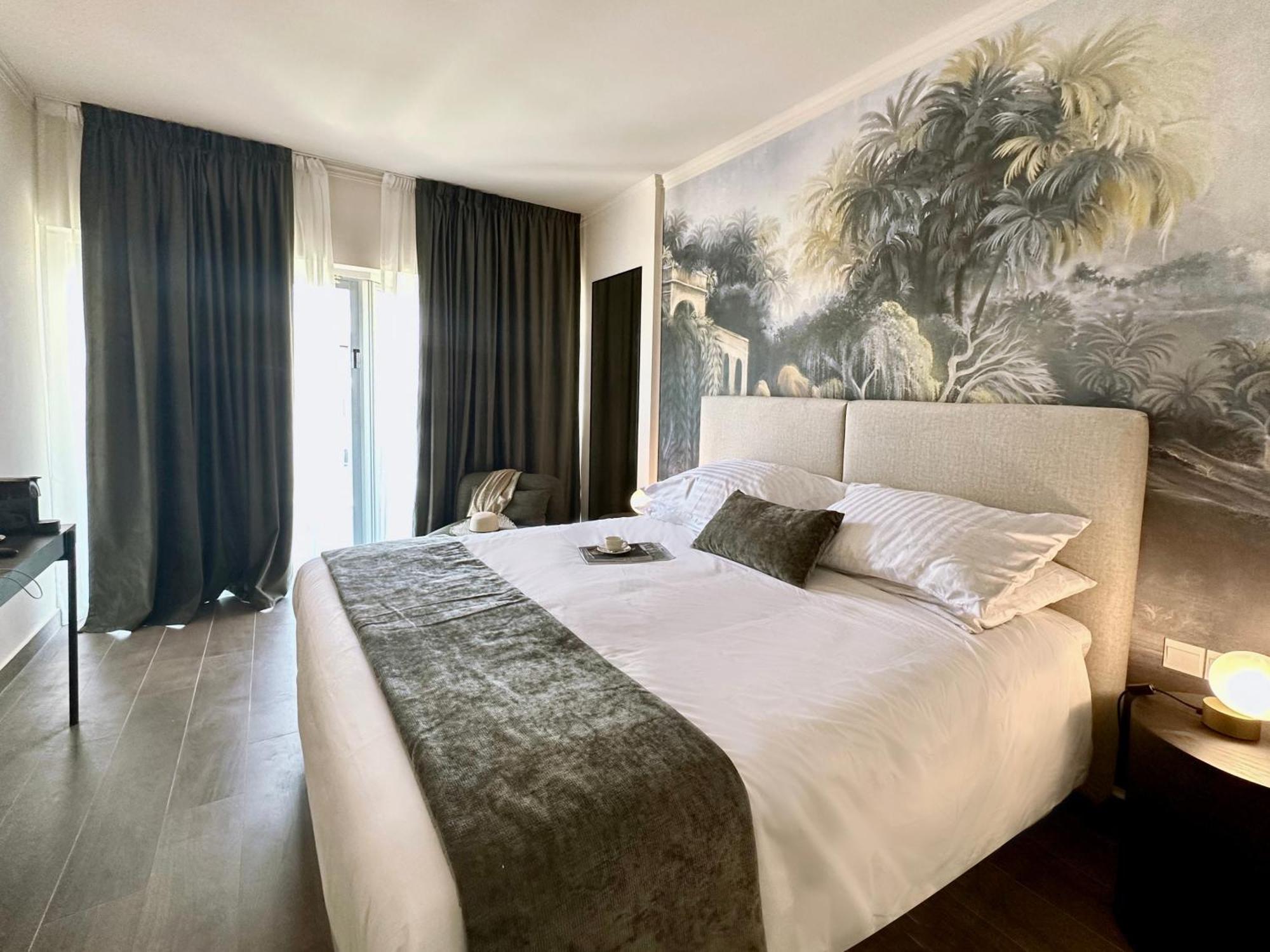 Superior Room Side Sea View