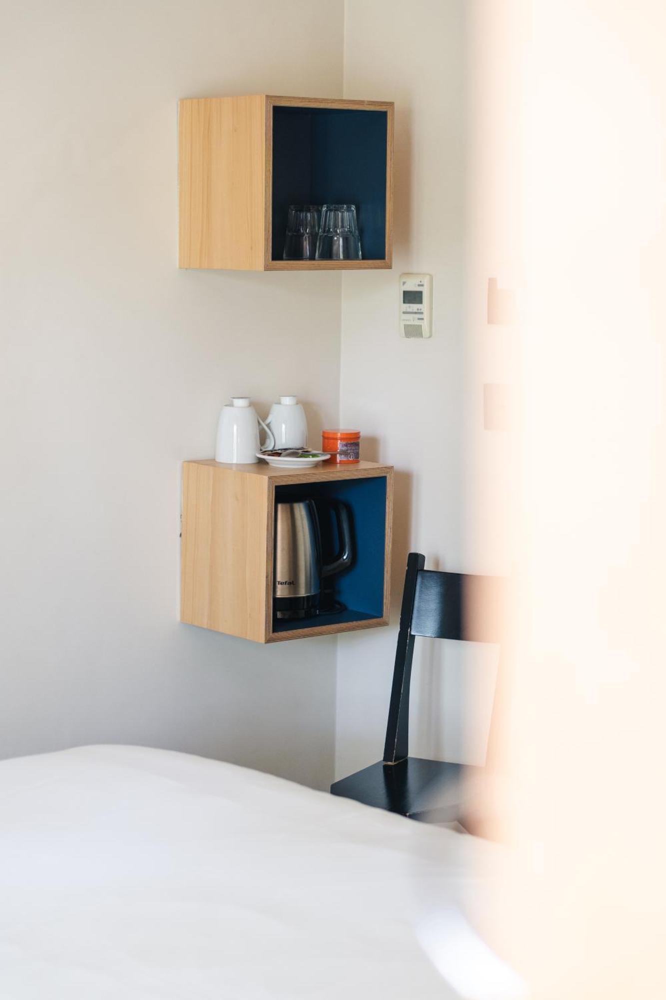 Cozy Double Room - with view on the Canal St Martin
