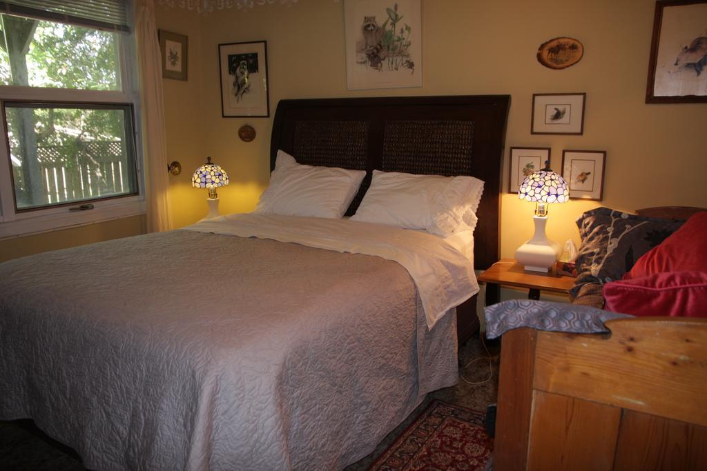 Double Room with Private External Bathroom