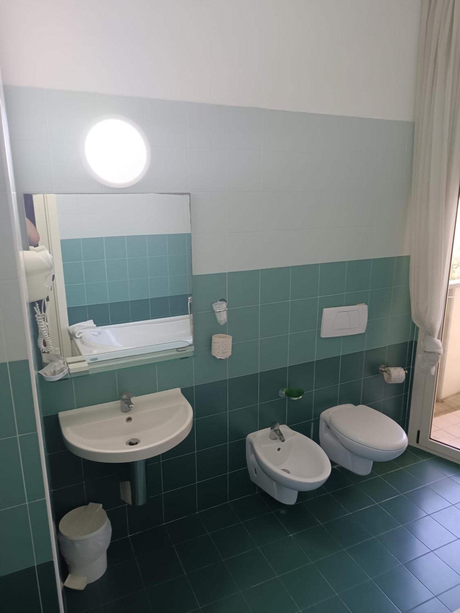 Standard Quadruple Room,1617622265:JPEG