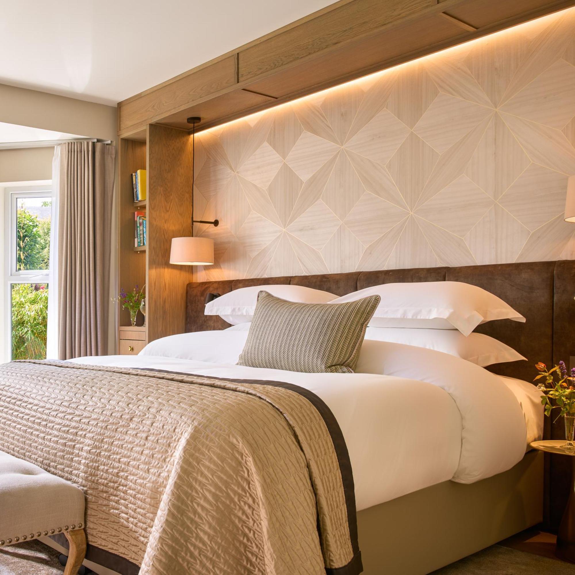 Luxury King Room,1603730089:JPEG