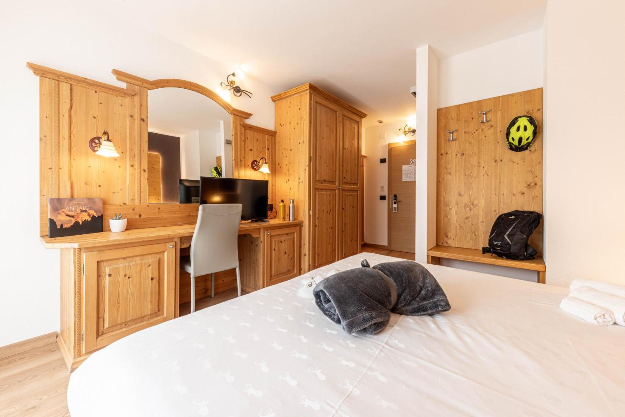 Standard Triple Room,1703559876:JPEG
