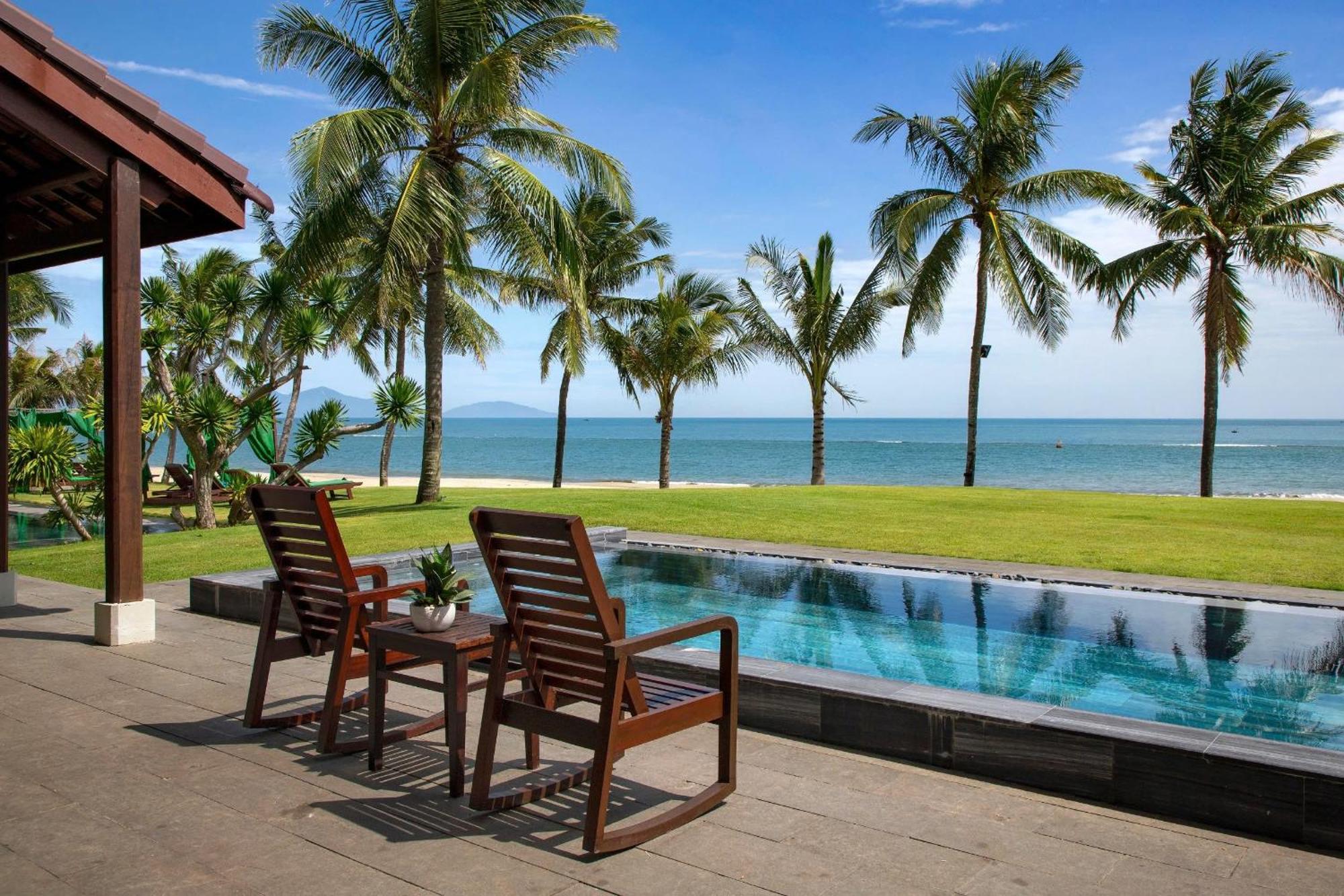 02 bedroom Ocean Suite with private pool