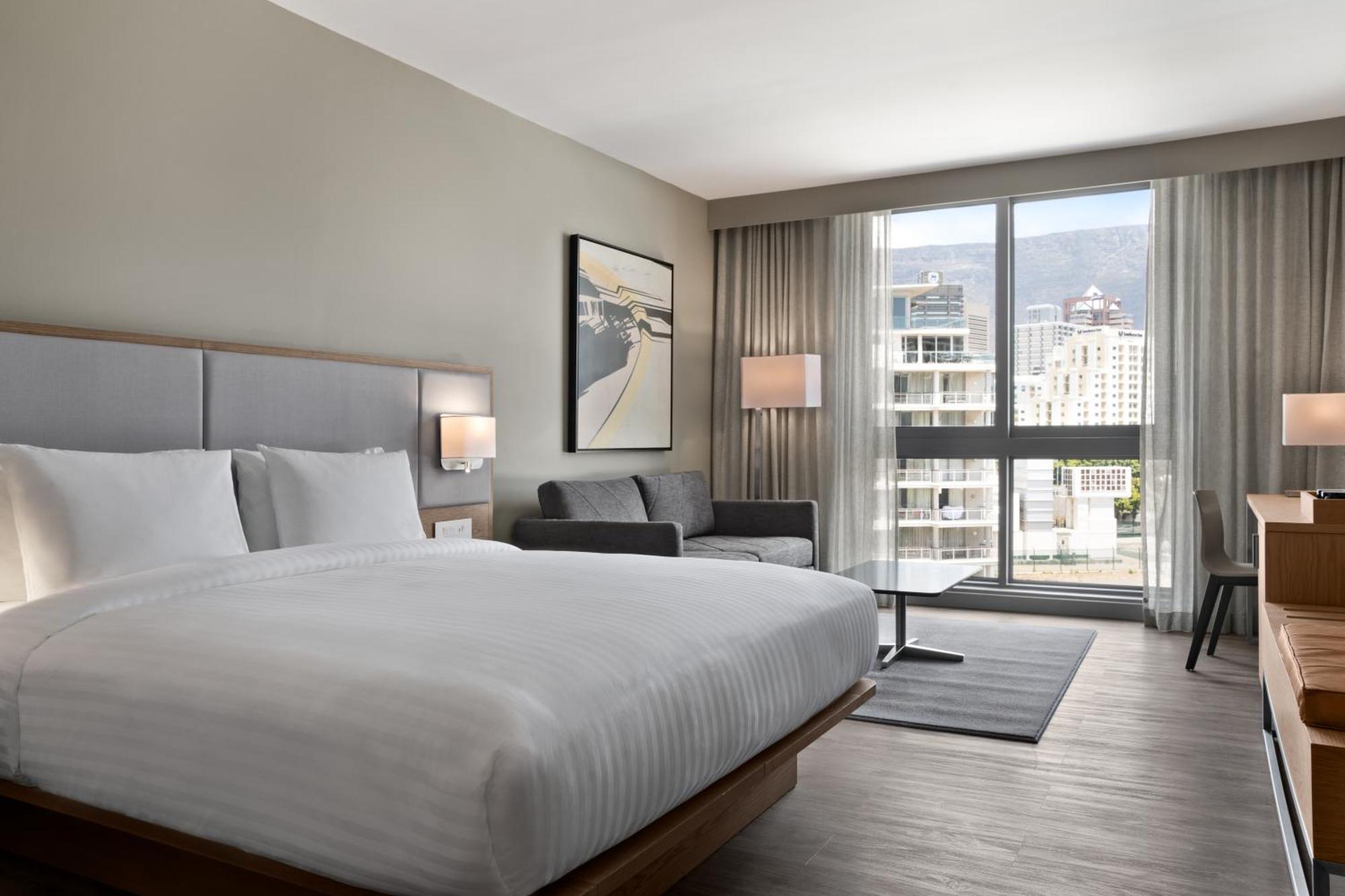 Standard Guest Room with King Bed and Mountain View,1632297889:JPEG