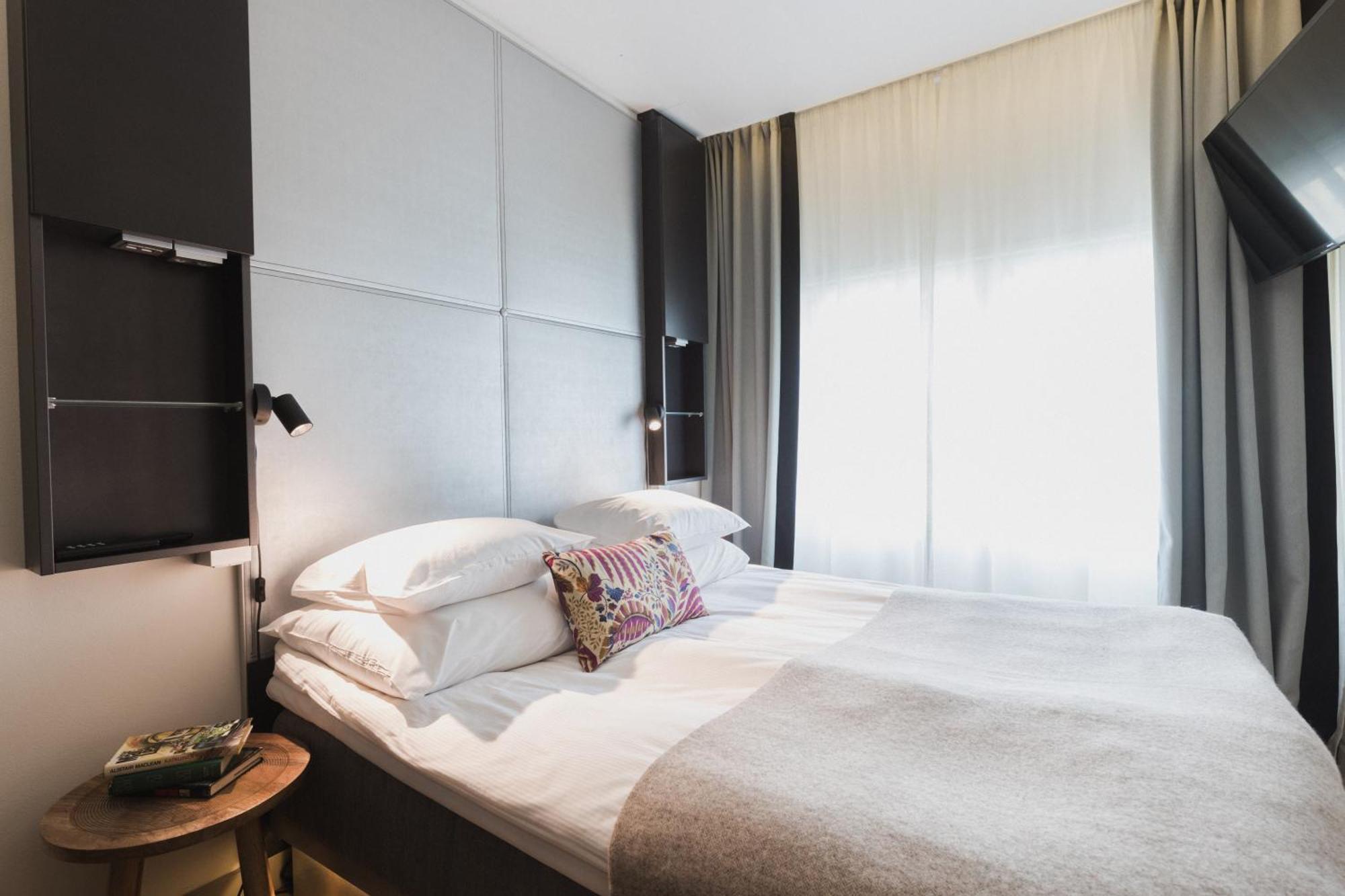Chambre double compacte