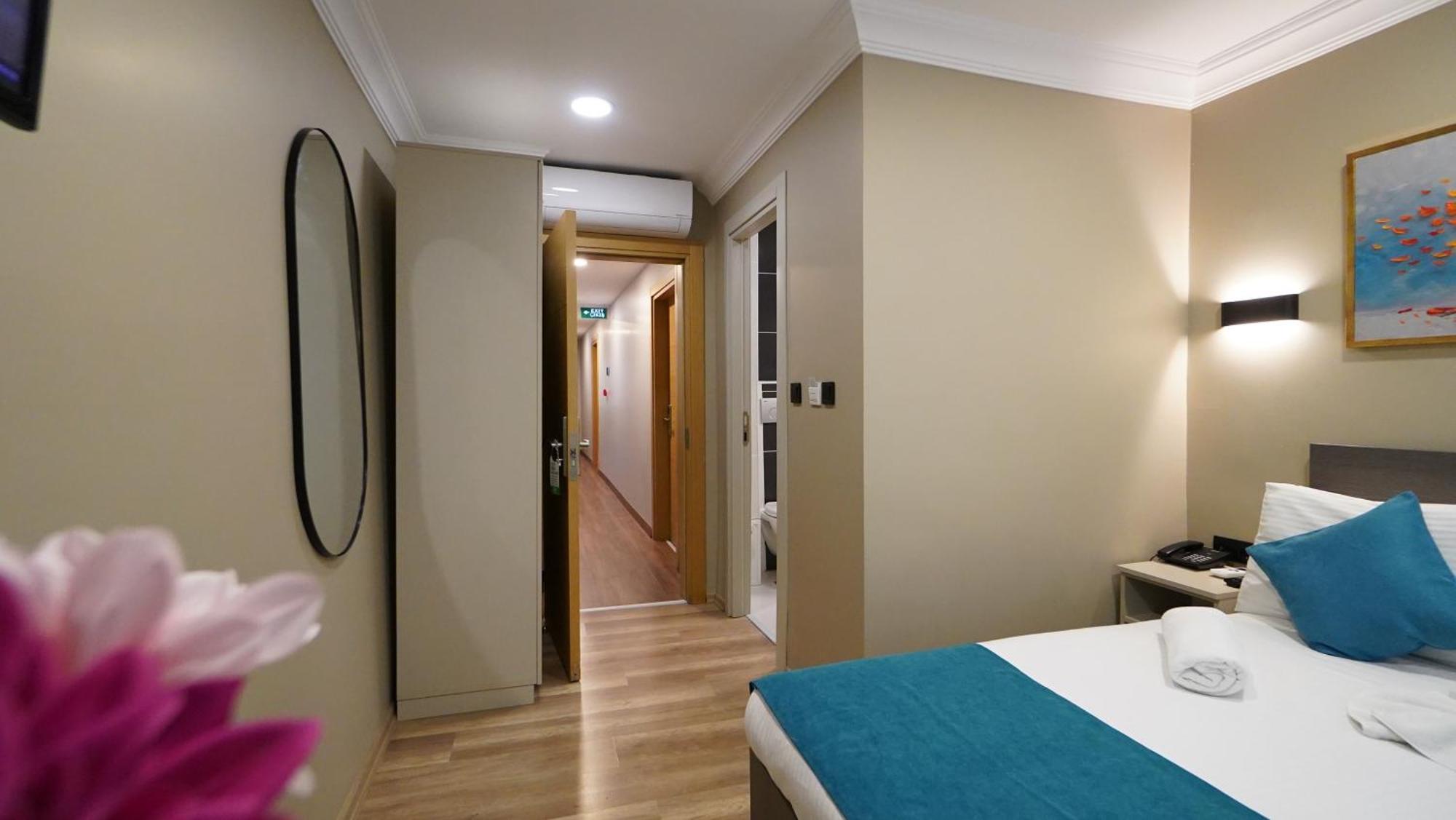 Deluxe Single Room