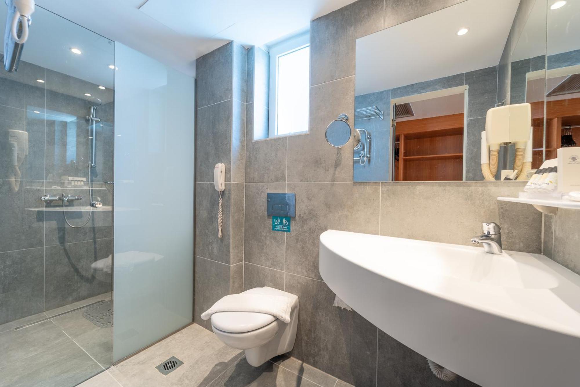 City View Room,1746857103:JPEG