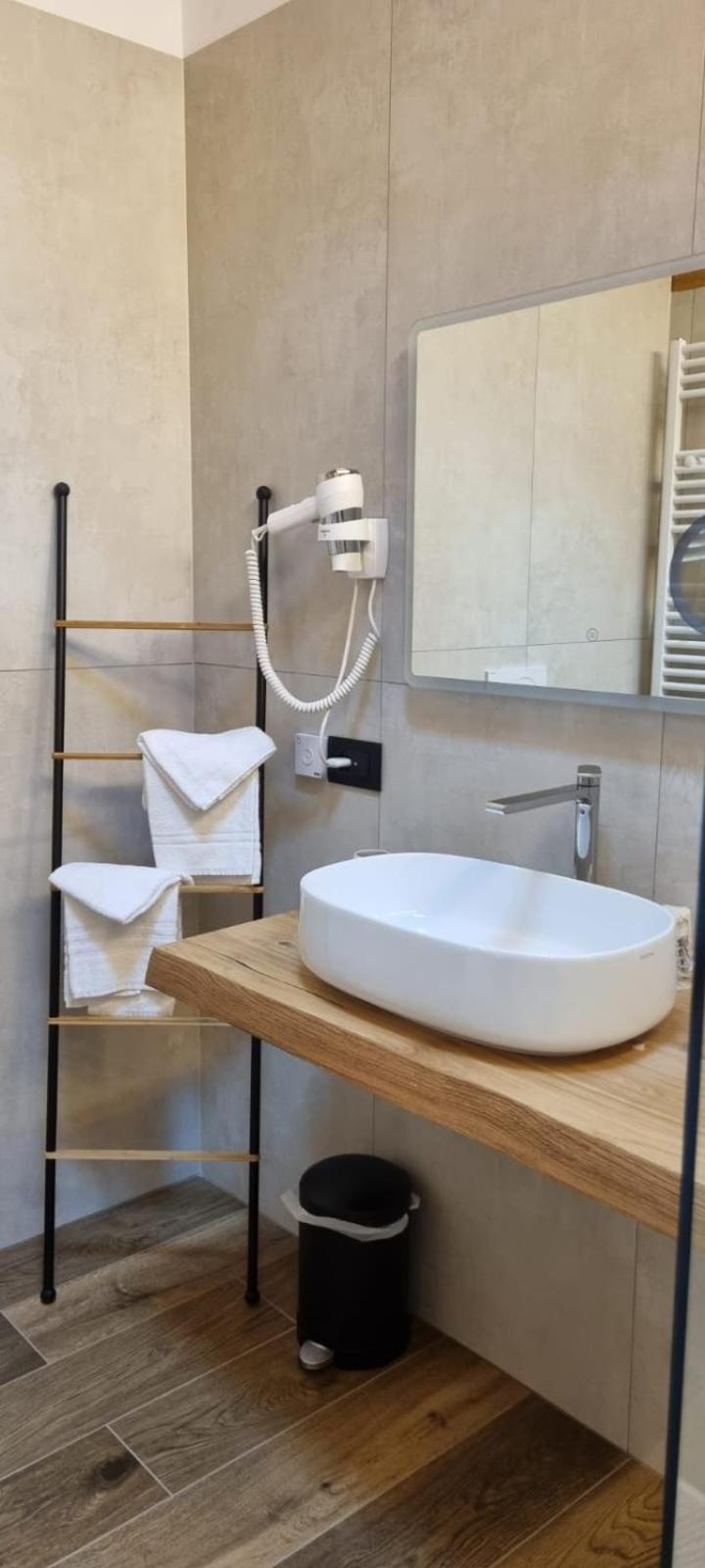 Superior Double Room,1686437096:JPEG