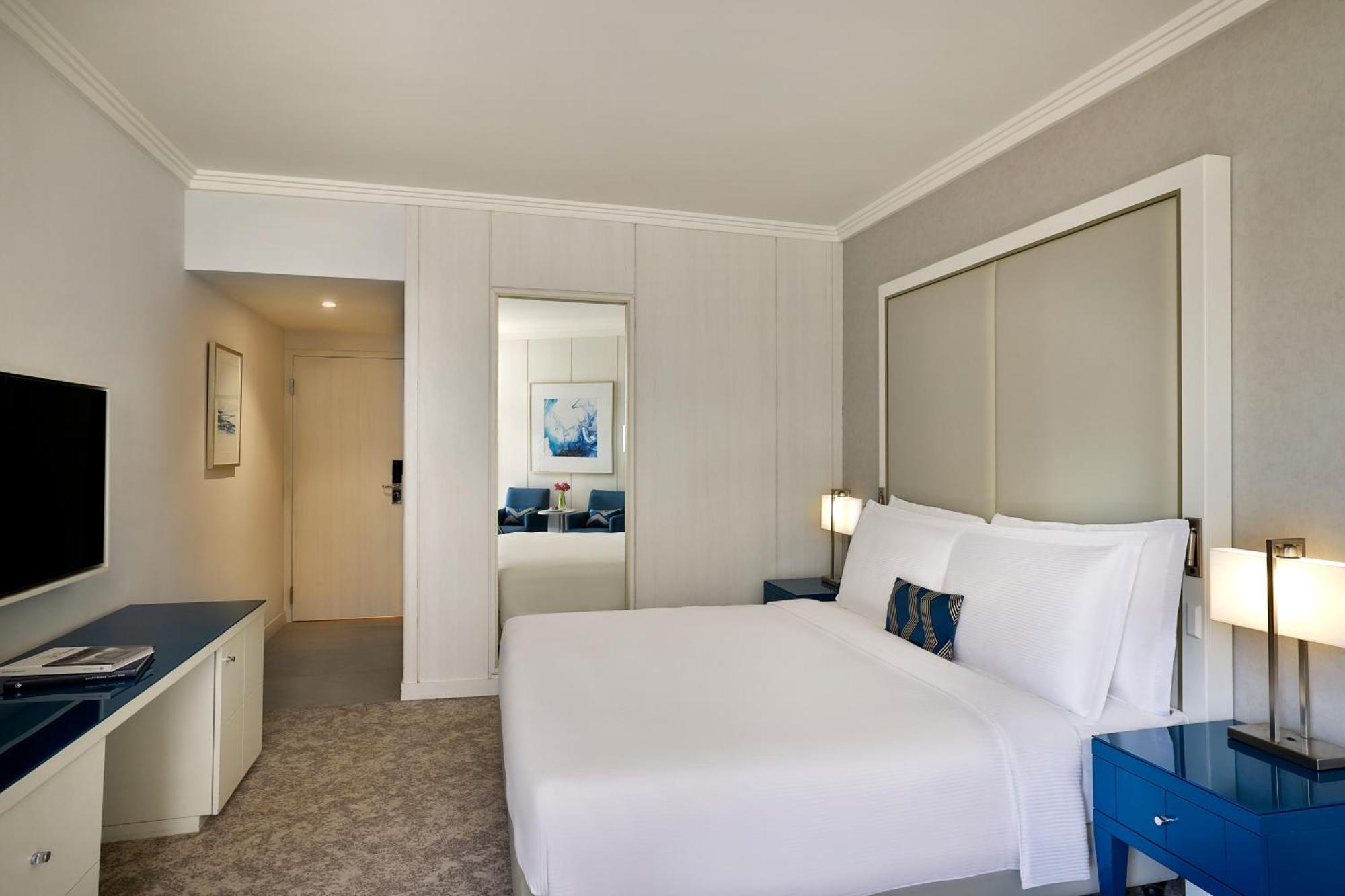 Chambre Lit King-Size avec Balcon - Vue sur Mer