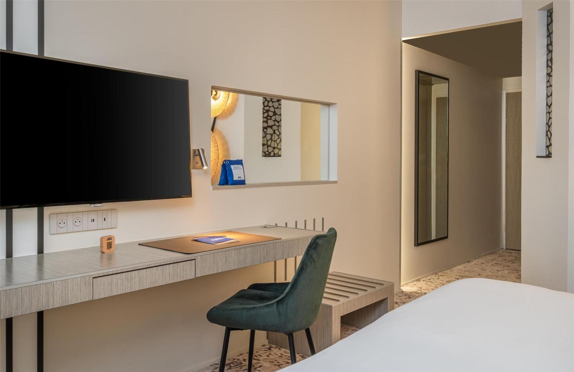 Deluxe Zimmer mit Kingsize-Bett