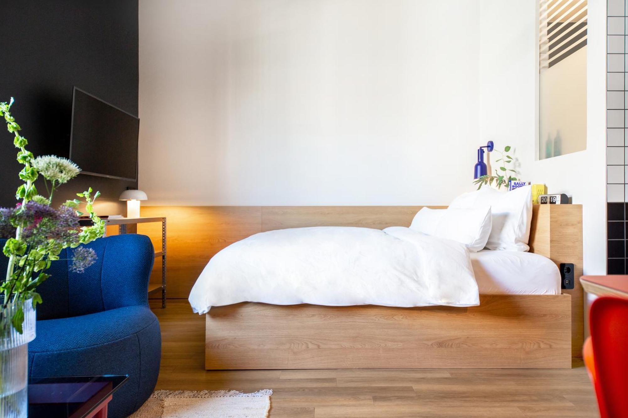 Design Apartment King-Size-Bed,1705084302:JPEG