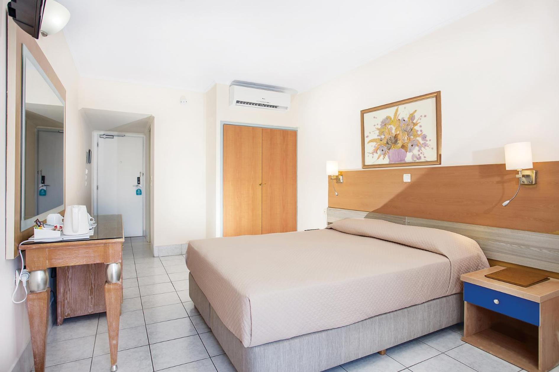 Zweibettzimmer mit Hafenblick