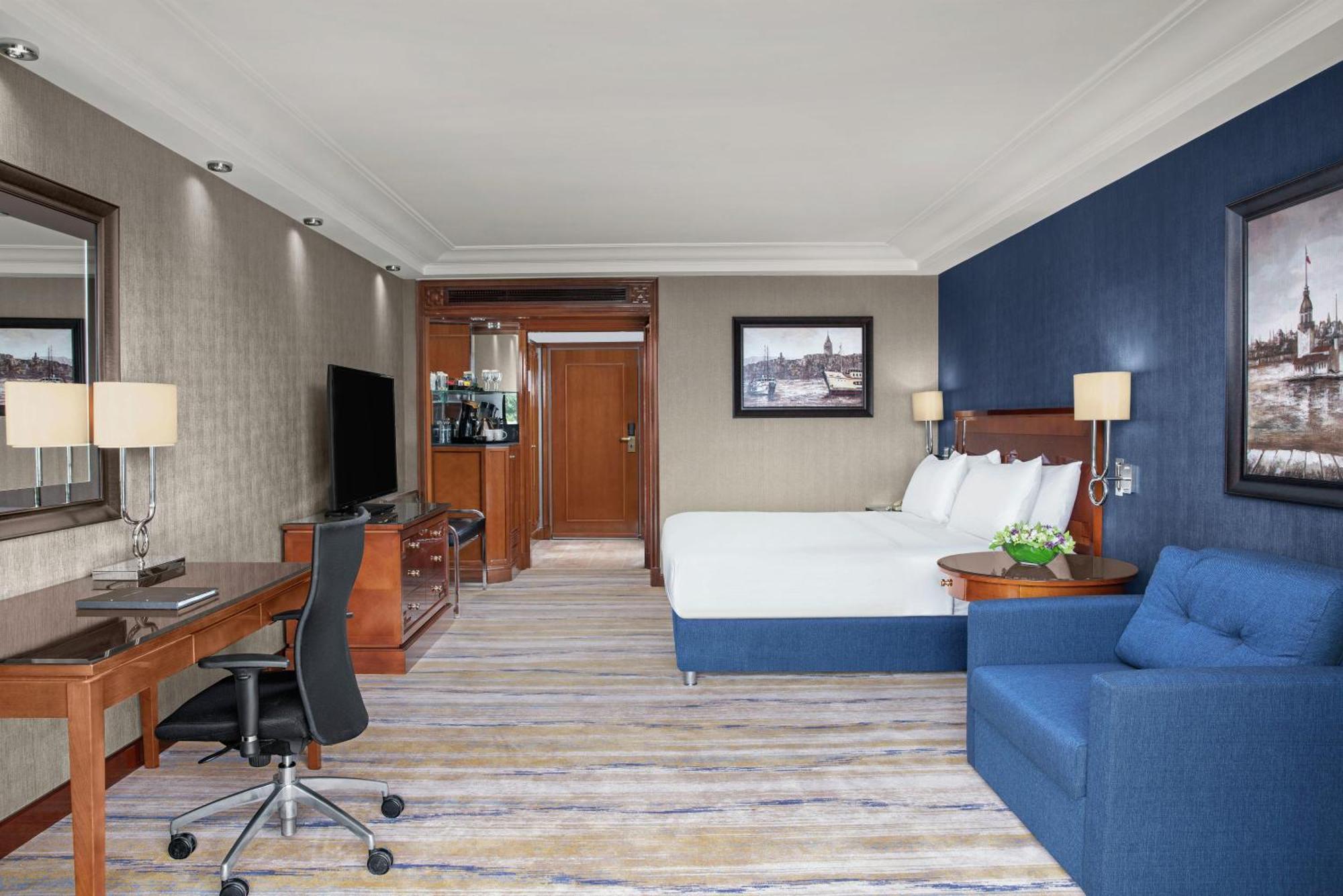 Suite Familiare in Giardino con Balcone e Accesso Executive Lounge
