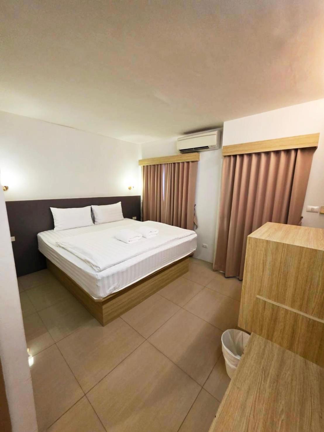 Standard Double Room,1742754256:JPEG